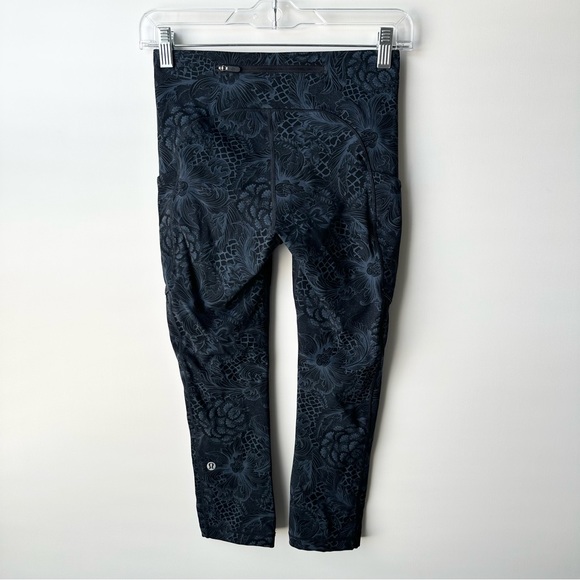 Lululemon Speed Up Crop 21” - Picture 6 of 9